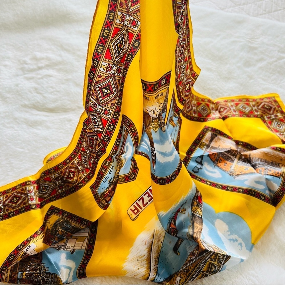 Souvenir Scarf of Venice, Venezia Tourist Scarf, Travel Scarf, Souvenir of Italy